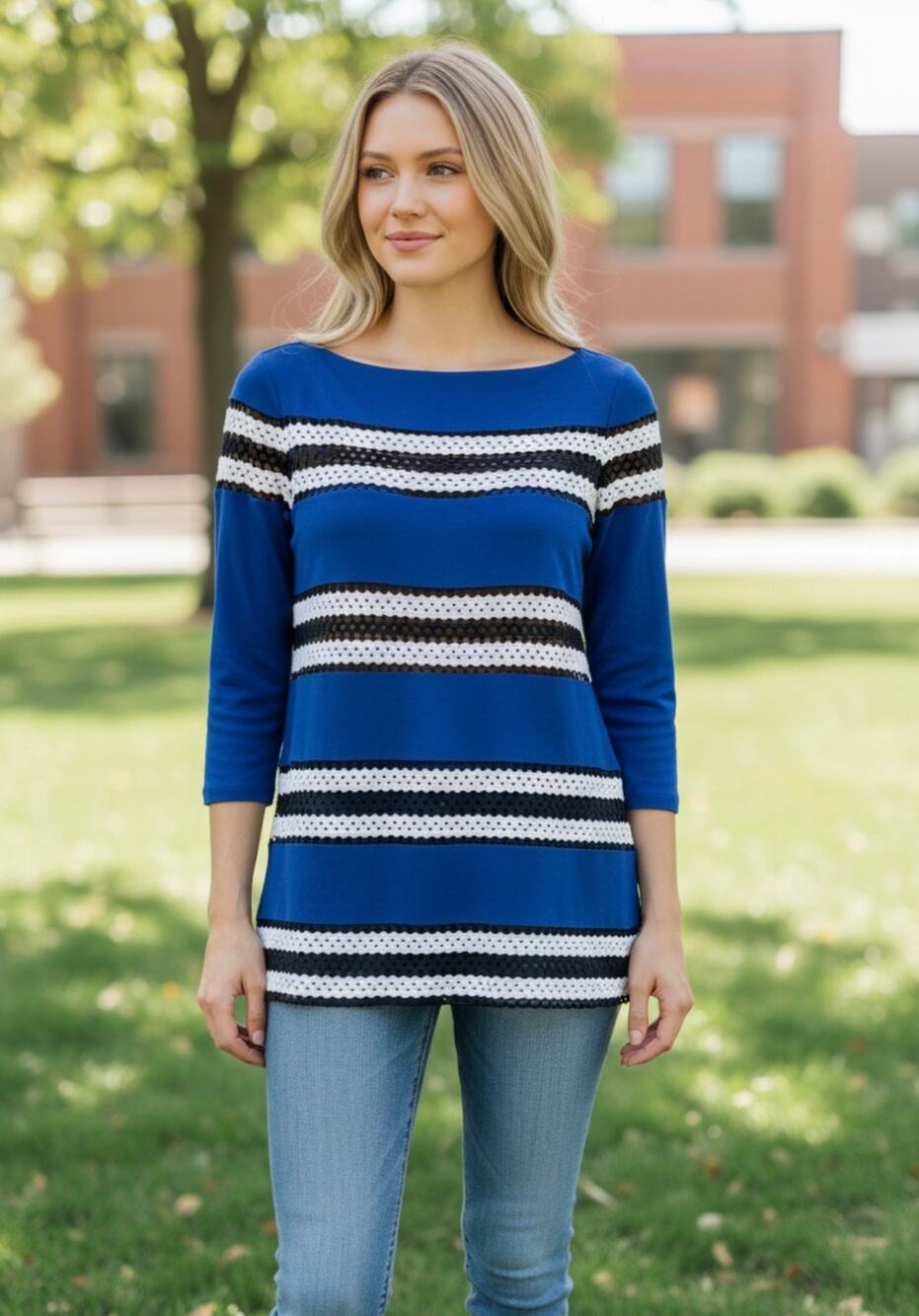 Bailey 44 blue stripe top size large
